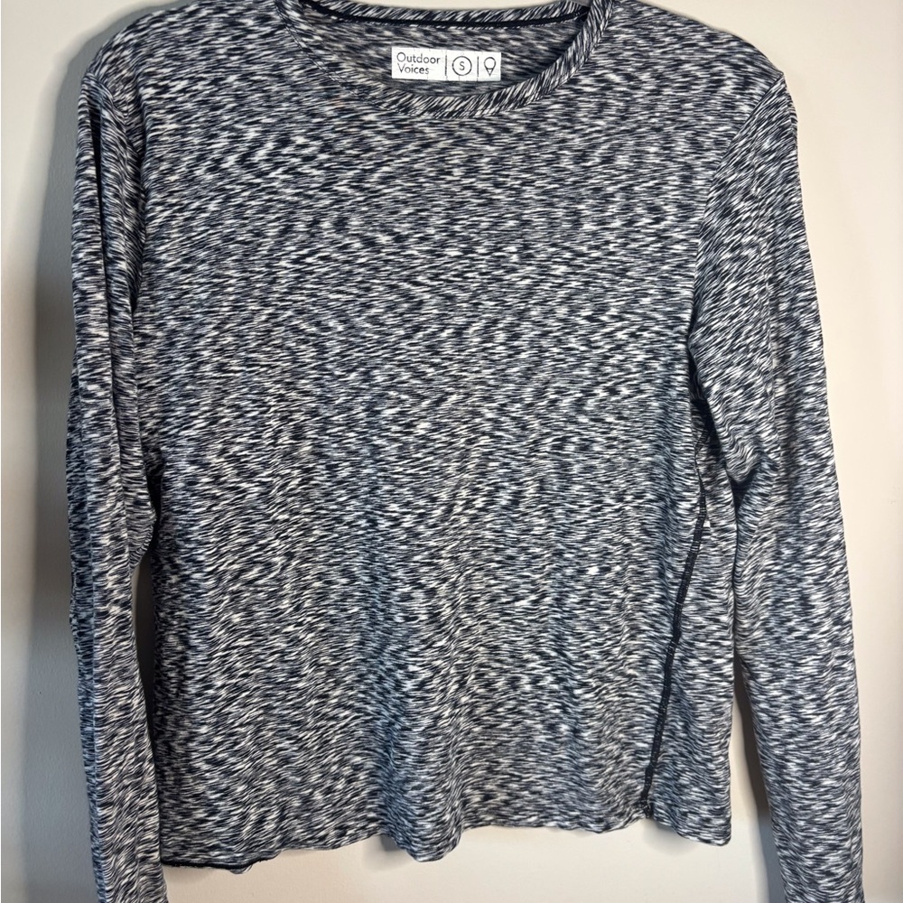 Outdoor Voices Black and‎ White Long Sleeve Top size S